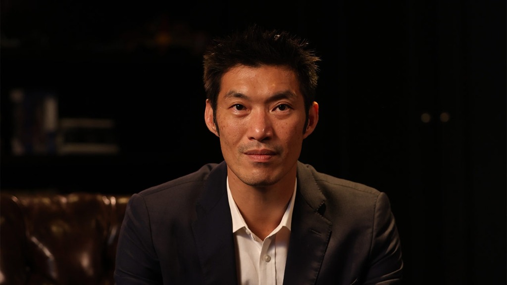 ธนาธร จึงรุ่งเรืองกิจ